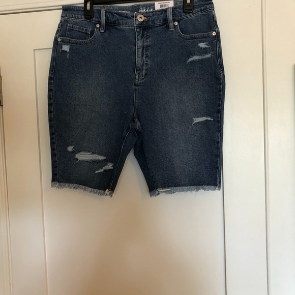 NWT~Style & Co~Women’s Bermuda Shorts💕 - Picture 5 of 8